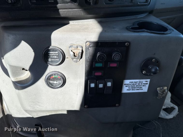 image for item EU5329 2014 Ford E450 Super Duty shuttle bus