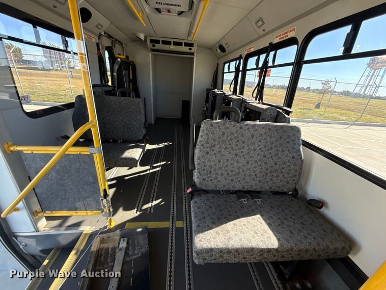 image for item EU5329 2014 Ford E450 Super Duty shuttle bus