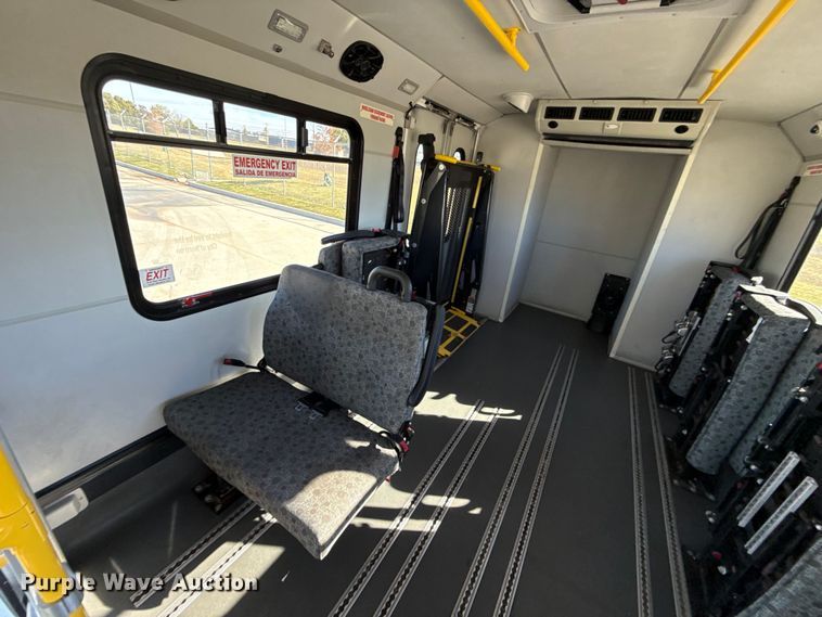 image for item EU5329 2014 Ford E450 Super Duty shuttle bus