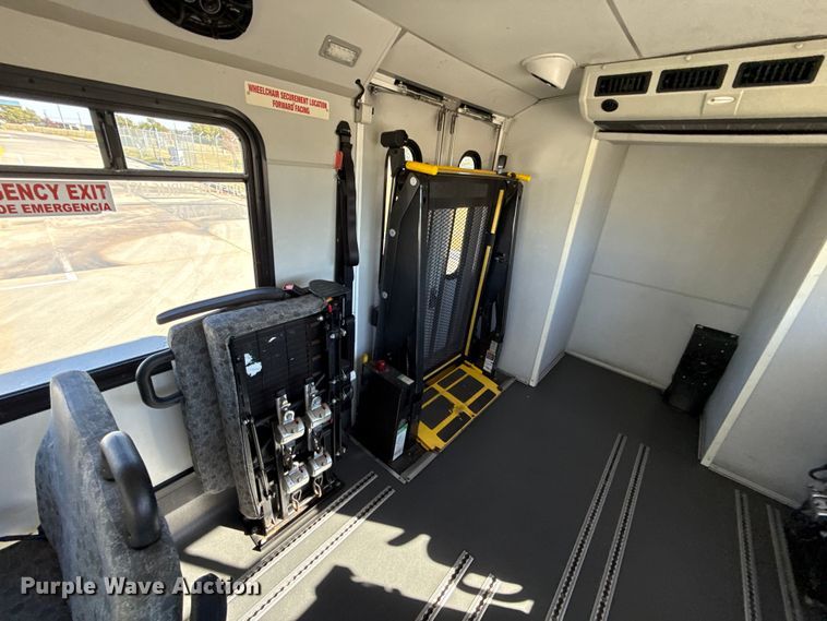 image for item EU5329 2014 Ford E450 Super Duty shuttle bus