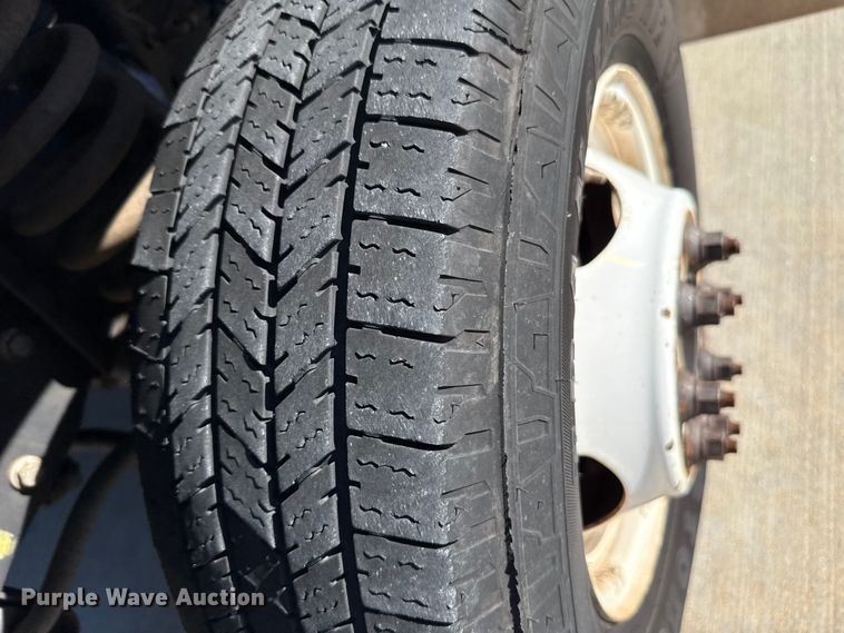 image for item EU5329 2014 Ford E450 Super Duty shuttle bus