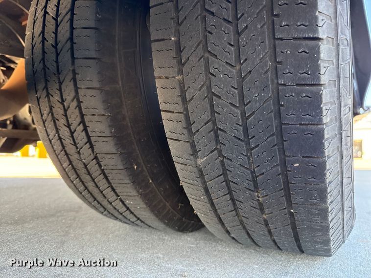 image for item EU5329 2014 Ford E450 Super Duty shuttle bus