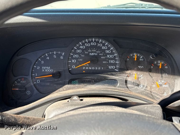 image for item EU5330 2006 GMC Sierra 2500HD Crew Cab pickup truck