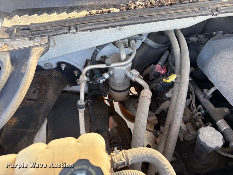 image for item EU5330 2006 GMC Sierra 2500HD Crew Cab pickup truck