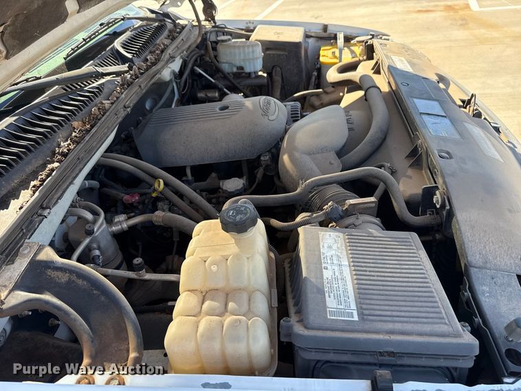 image for item EU5330 2006 GMC Sierra 2500HD Crew Cab pickup truck