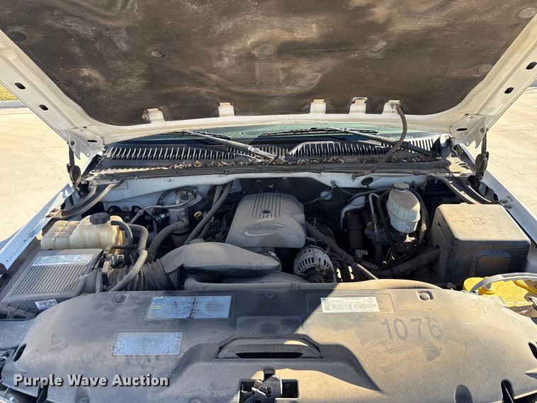 image for item EU5330 2006 GMC Sierra 2500HD Crew Cab pickup truck