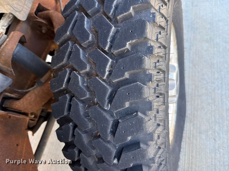 image for item EU5330 2006 GMC Sierra 2500HD Crew Cab pickup truck