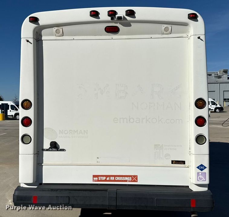 image for item EU5331 2014 Ford E450 Super Duty shuttle bus