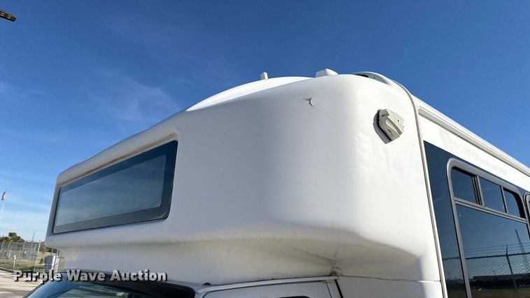 image for item EU5331 2014 Ford E450 Super Duty shuttle bus