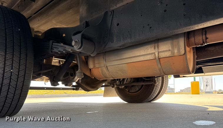 image for item EU5331 2014 Ford E450 Super Duty shuttle bus