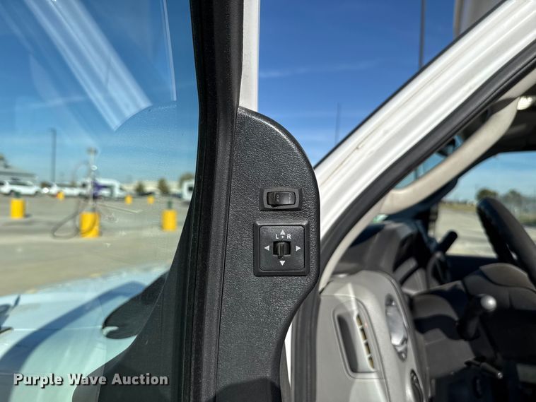 image for item EU5331 2014 Ford E450 Super Duty shuttle bus