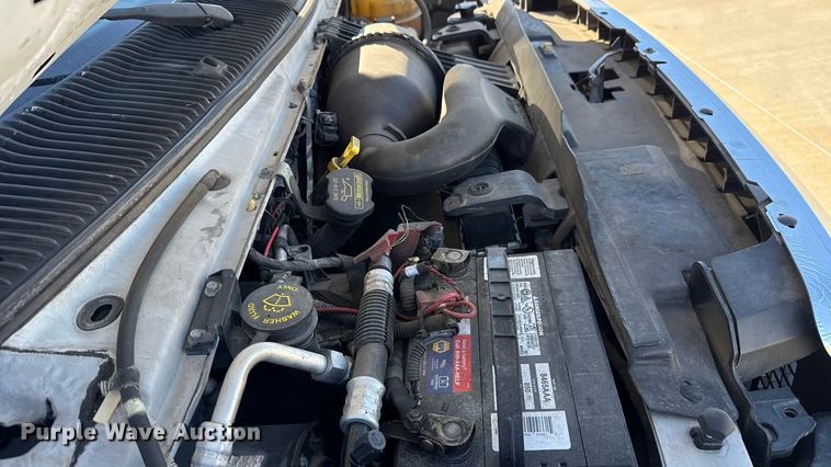 image for item EU5331 2014 Ford E450 Super Duty shuttle bus