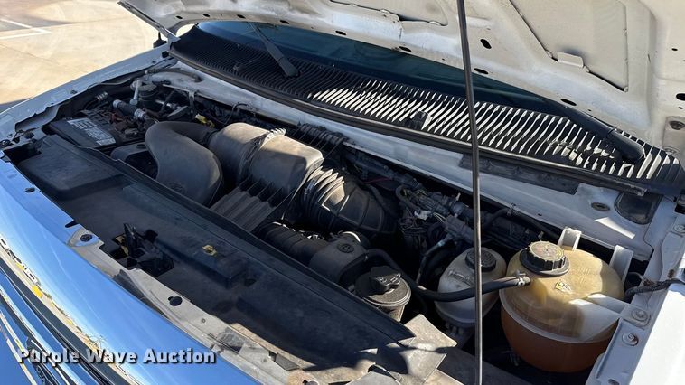 image for item EU5331 2014 Ford E450 Super Duty shuttle bus