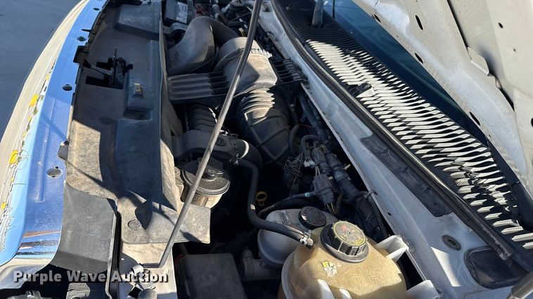 image for item EU5331 2014 Ford E450 Super Duty shuttle bus