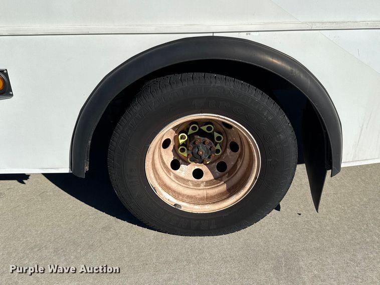 image for item EU5331 2014 Ford E450 Super Duty shuttle bus