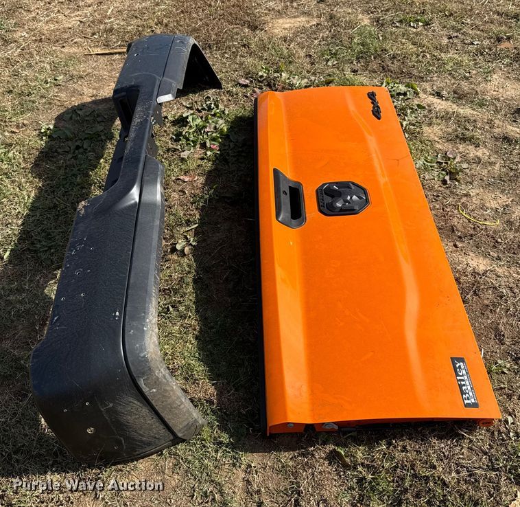 image for item EU5349 2024 RAM  pickup truck bed