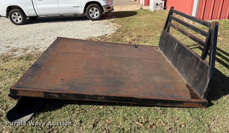 image for item EU5351 Pickup flatbed