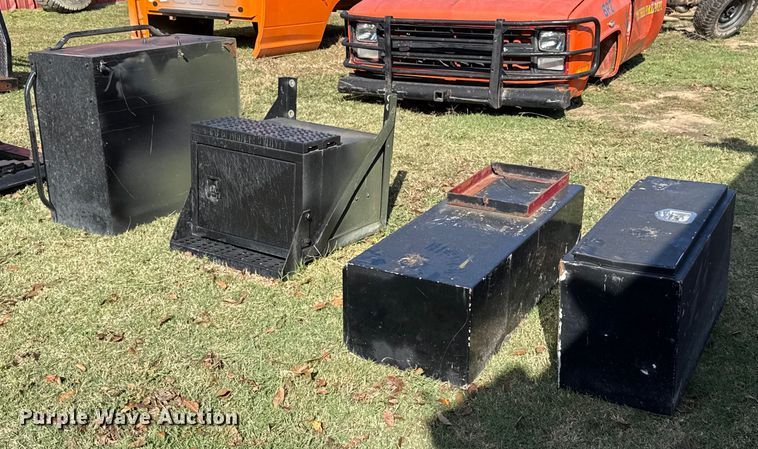 image for item EU5355 (4) toolboxes