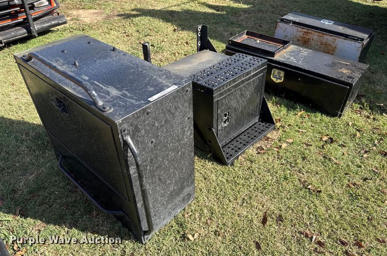 image for item EU5355 (4) toolboxes