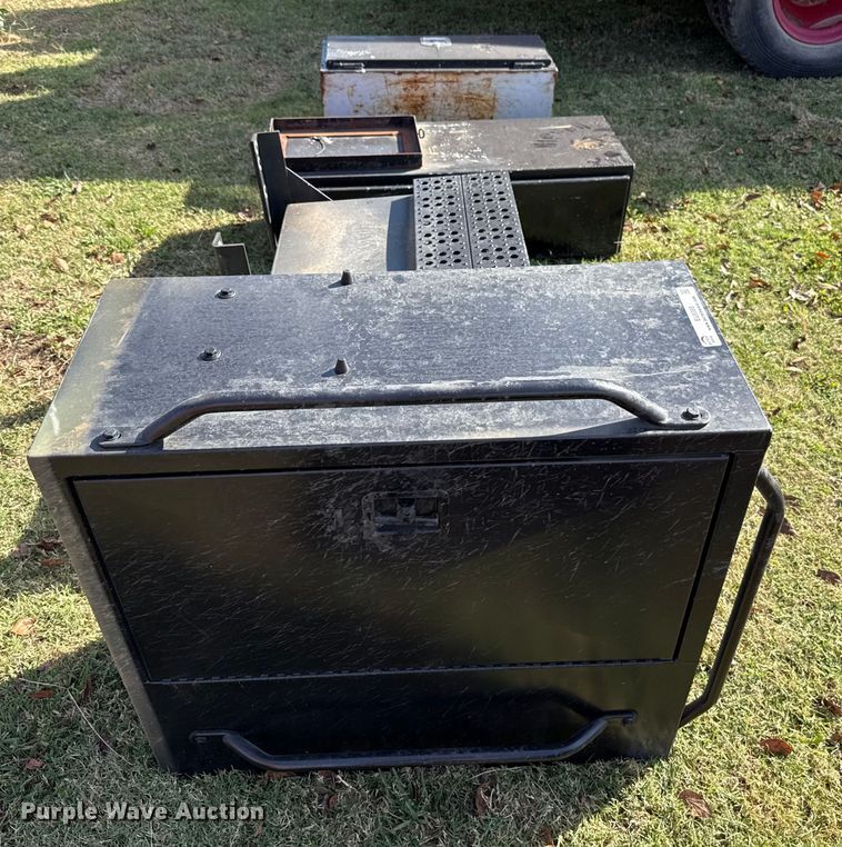 image for item EU5355 (4) toolboxes