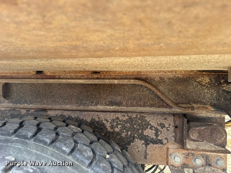 image for item EU6242 2004 Western Star dump truck