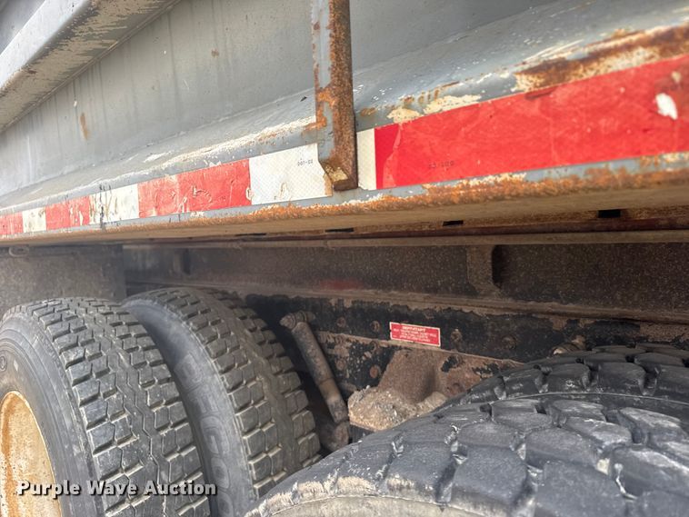 image for item EU6242 2004 Western Star dump truck