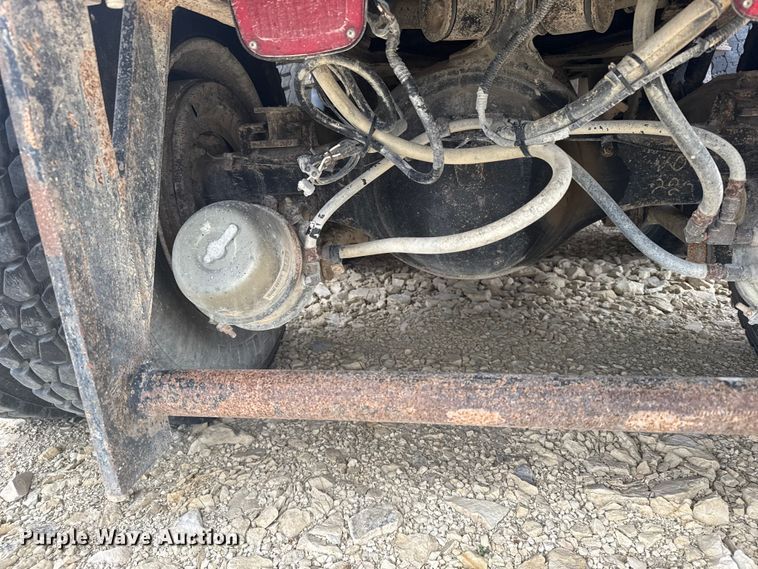 image for item EU6242 2004 Western Star dump truck