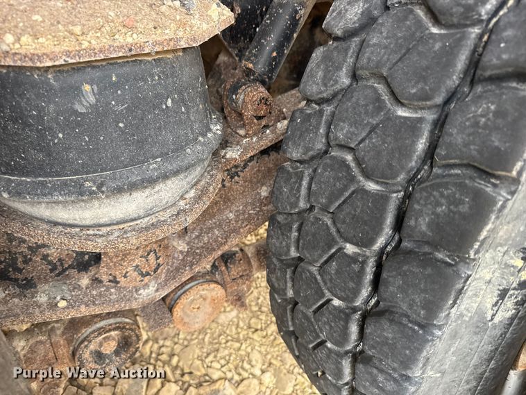 image for item EU6242 2004 Western Star dump truck