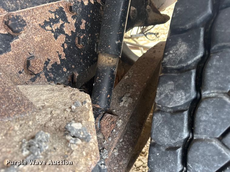 image for item EU6242 2004 Western Star dump truck