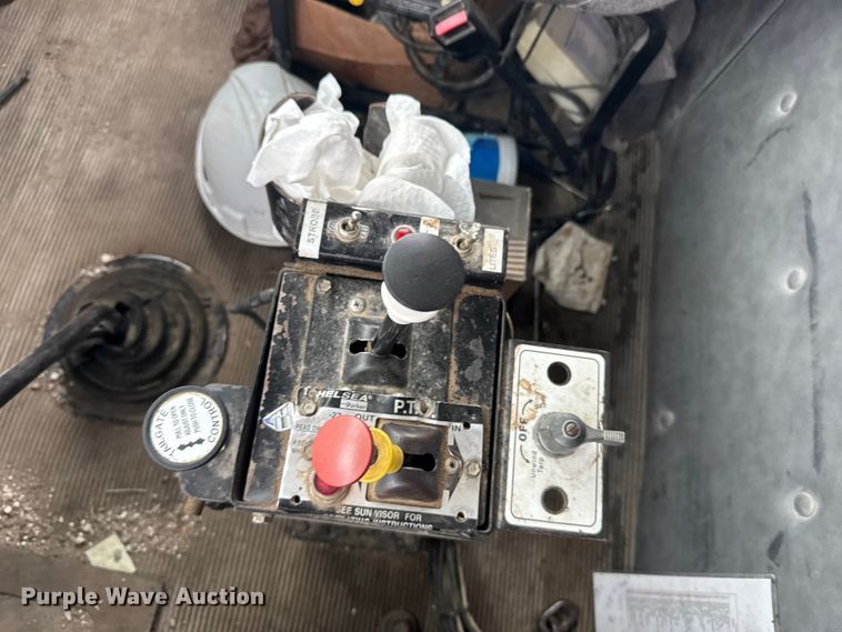 image for item EU6242 2004 Western Star dump truck