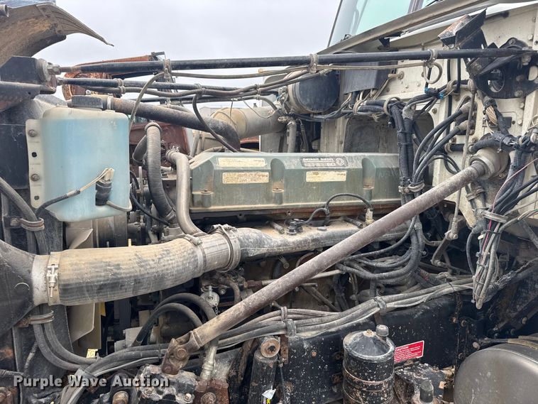 image for item EU6242 2004 Western Star dump truck