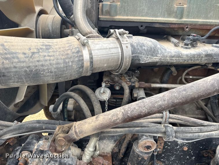 image for item EU6242 2004 Western Star dump truck