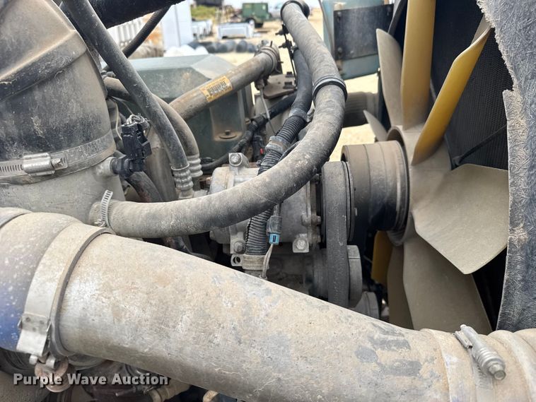 image for item EU6242 2004 Western Star dump truck