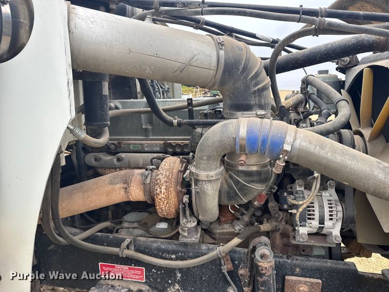 image for item EU6242 2004 Western Star dump truck