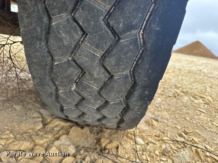 image for item EU6242 2004 Western Star dump truck