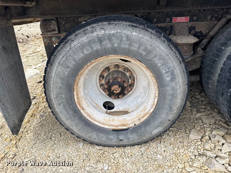 image for item EU6242 2004 Western Star dump truck