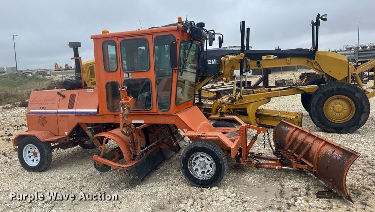 image for item EU6246 Broce Broom RJT 350 broom