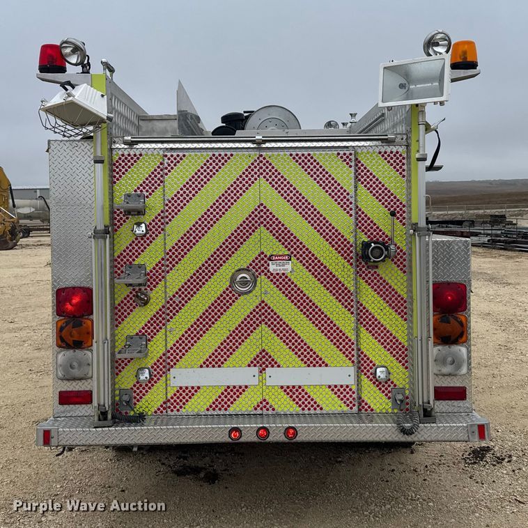 image for item EU6249 2002 GMC C8500 fire truck