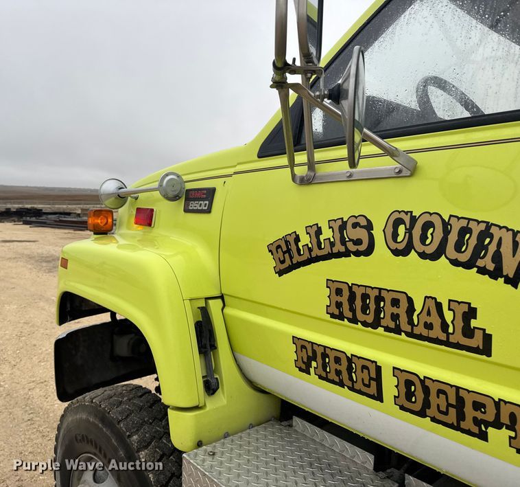 image for item EU6249 2002 GMC C8500 fire truck