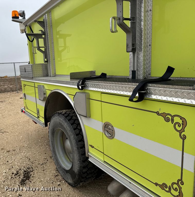 image for item EU6249 2002 GMC C8500 fire truck