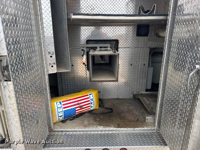 image for item EU6249 2002 GMC C8500 fire truck