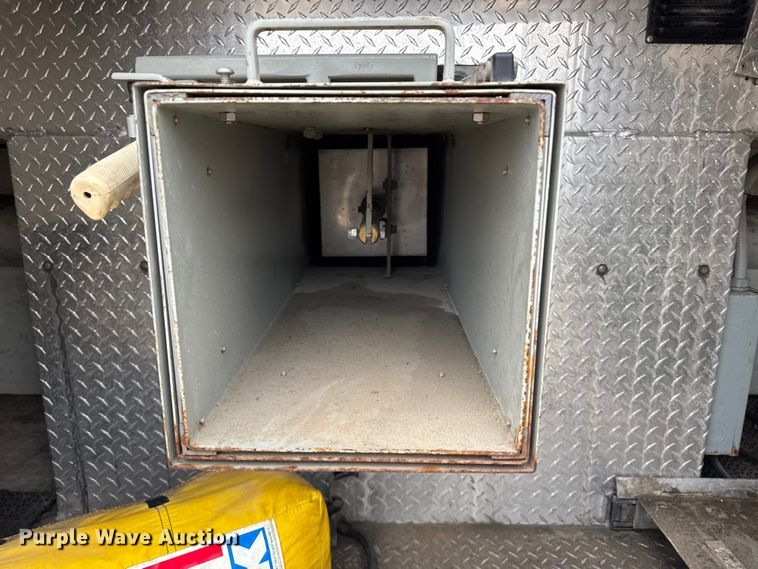 image for item EU6249 2002 GMC C8500 fire truck