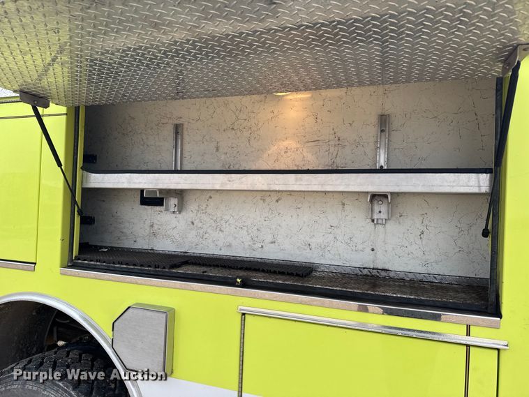 image for item EU6249 2002 GMC C8500 fire truck