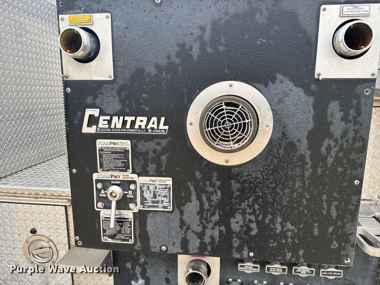 image for item EU6249 2002 GMC C8500 fire truck