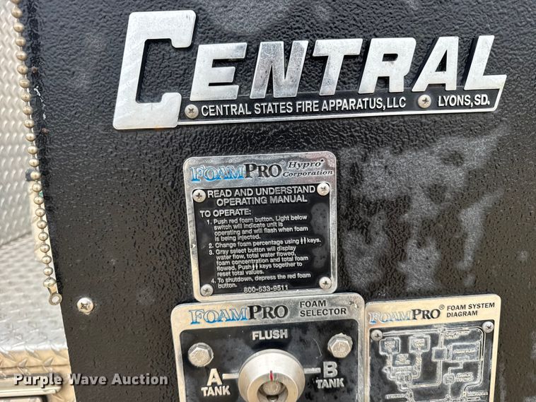 image for item EU6249 2002 GMC C8500 fire truck