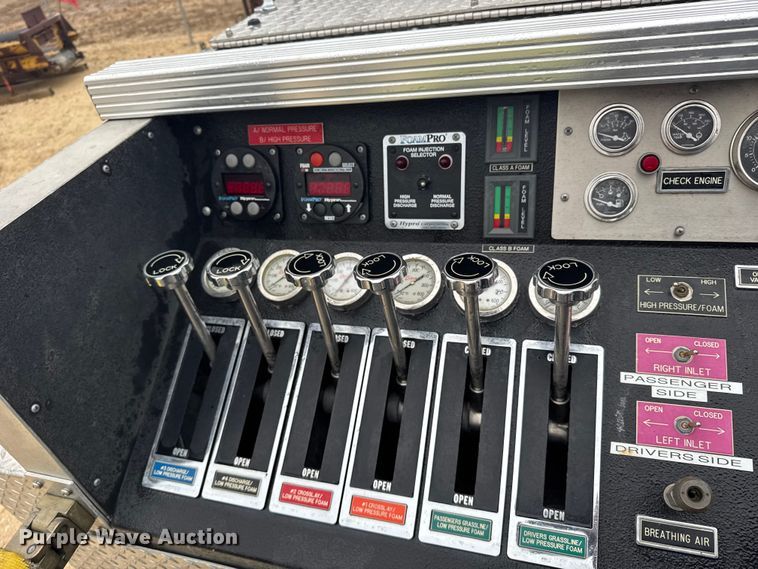 image for item EU6249 2002 GMC C8500 fire truck