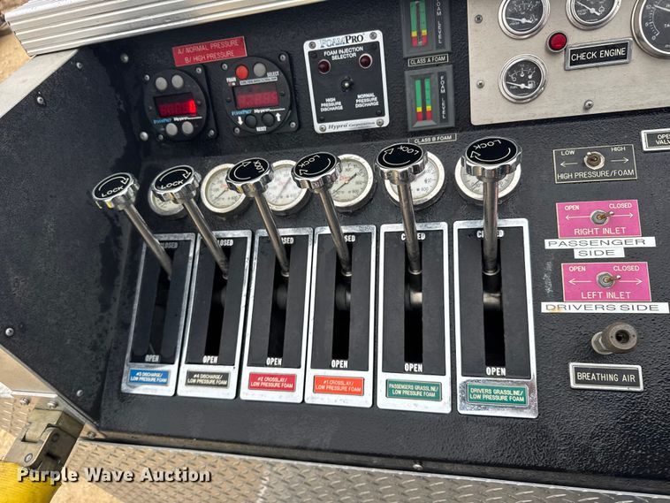 image for item EU6249 2002 GMC C8500 fire truck