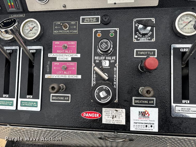 image for item EU6249 2002 GMC C8500 fire truck