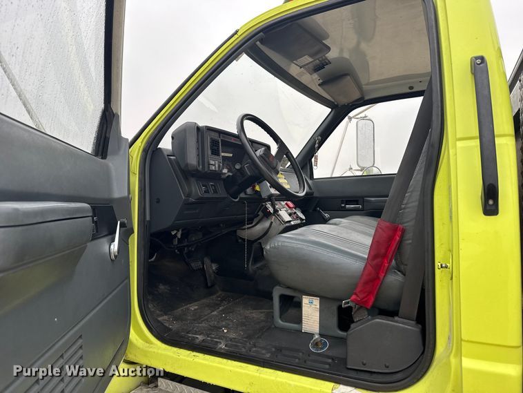 image for item EU6249 2002 GMC C8500 fire truck