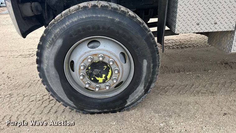 image for item EU6249 2002 GMC C8500 fire truck